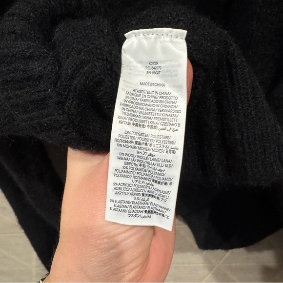 Boden Fluffy Cropped V-Neck Sweater Black XL - Picture 10 of 11